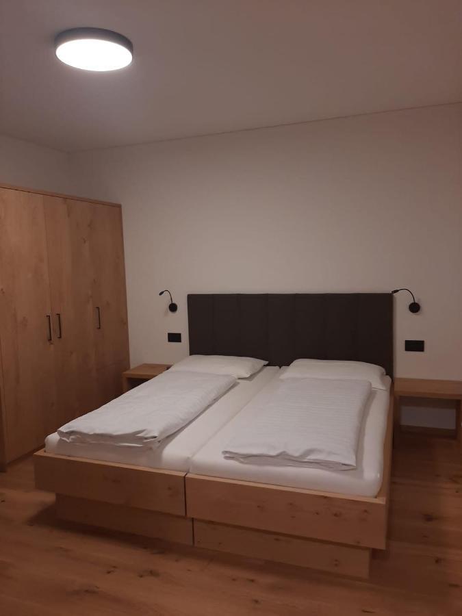 Garni Lindenhof Hotell Bruneck Exteriör bild
