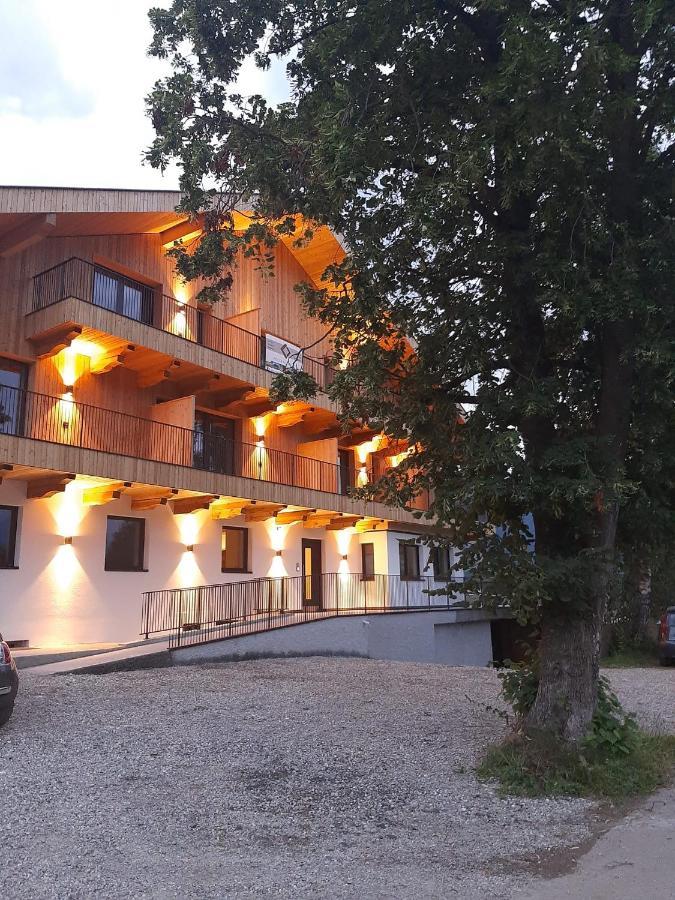 Garni Lindenhof Hotell Bruneck Exteriör bild